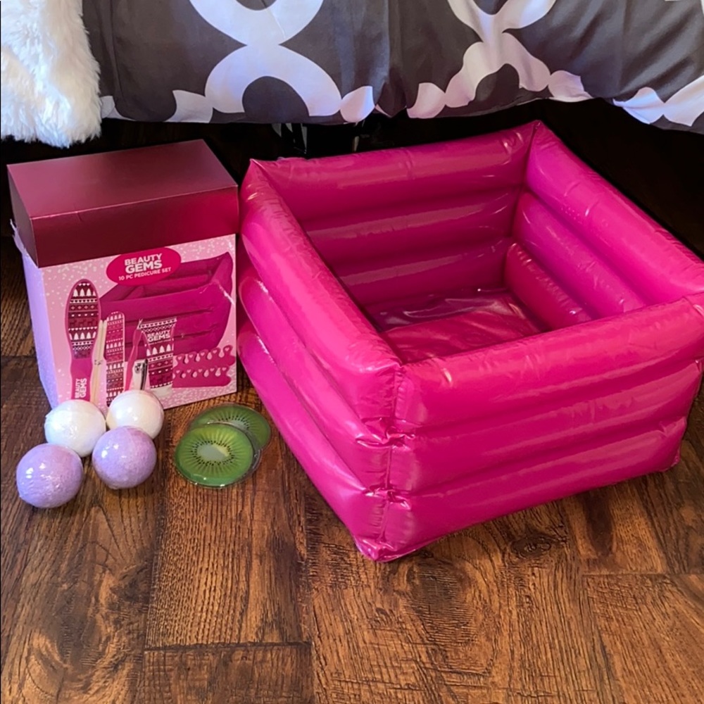 10 PC Pedicure Set w/ Bath Bombs
